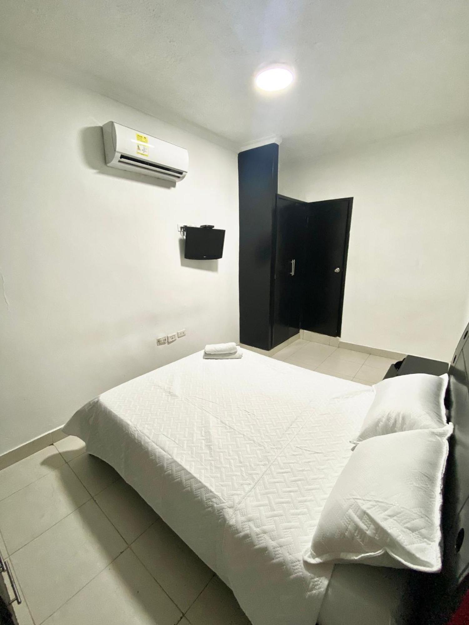 Hotel Estefania Princess 84 巴兰基亚 外观 照片